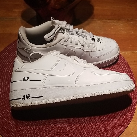 Nike Air Force One AF1. Size 8.5 - Picture 3 of 12